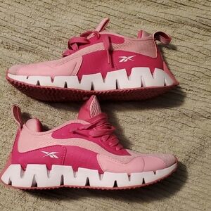 Reebok Kids Pink Sneakers Size 4y Is 5.5 Womans